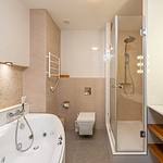 how to choose bathroom tiles
