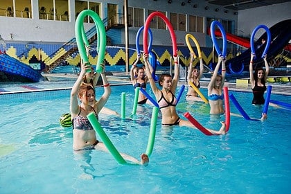 how much does it cost for swimming lessons